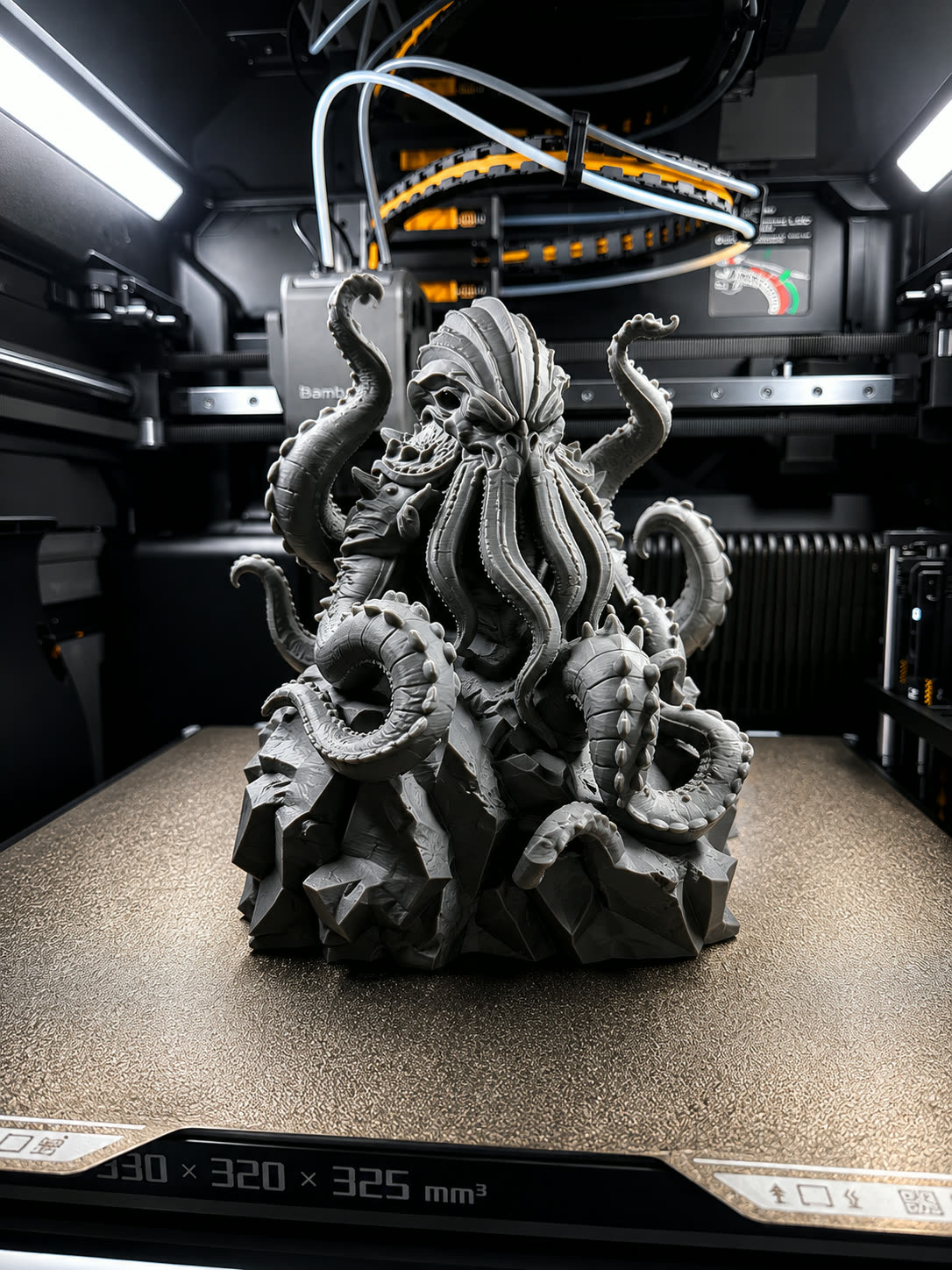 Tentacled sea-monster statue printed in fine detail
