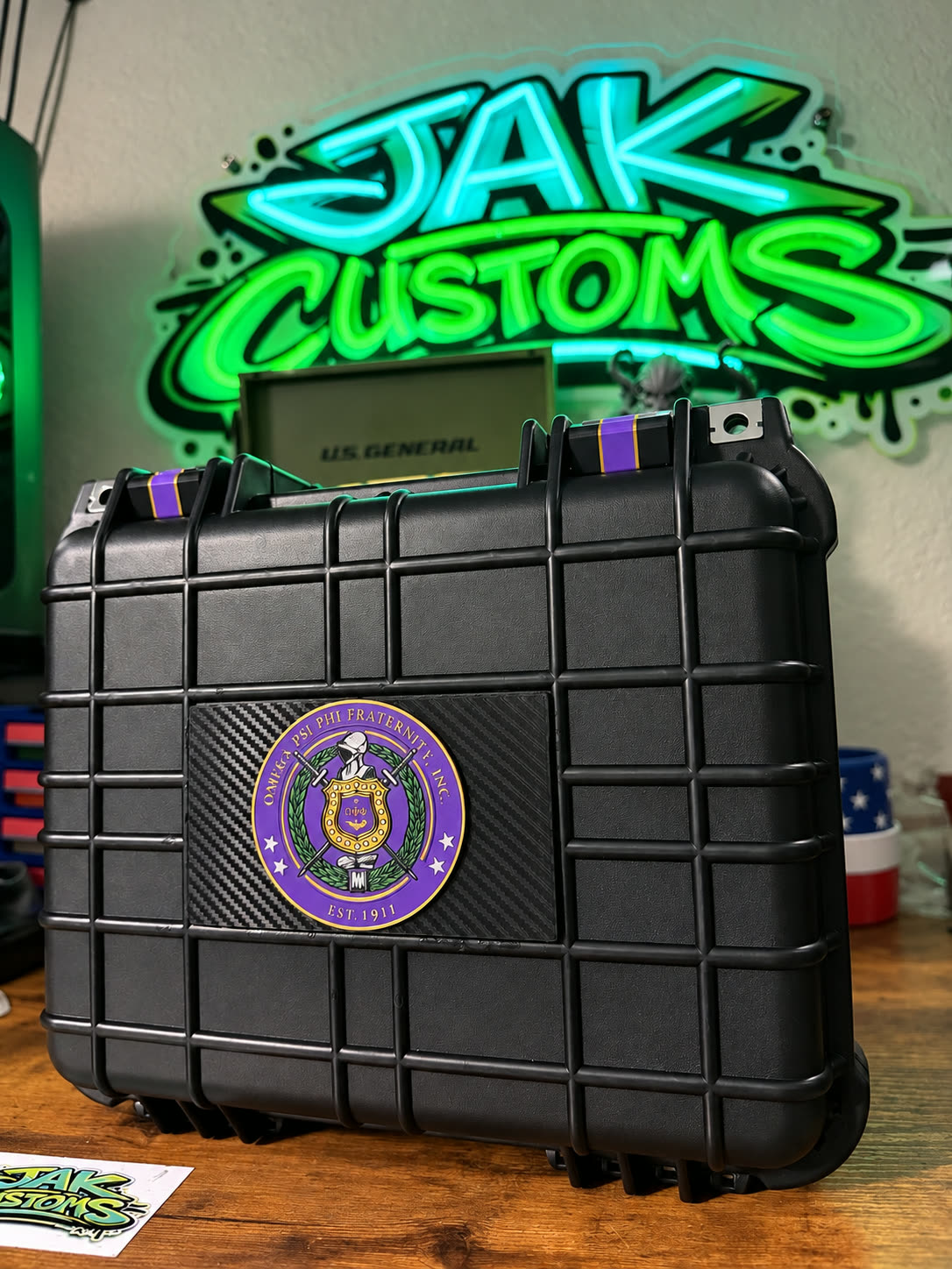 Presentation case with a printed badge display insert